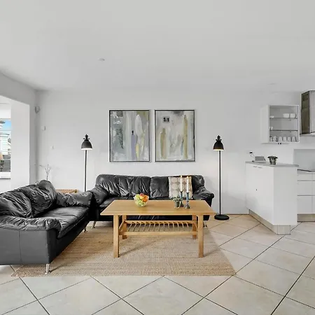 Three-bedroom In Romo בית נופש