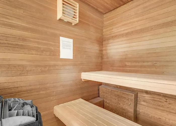 Prázdninový dům Three-bedroom In *